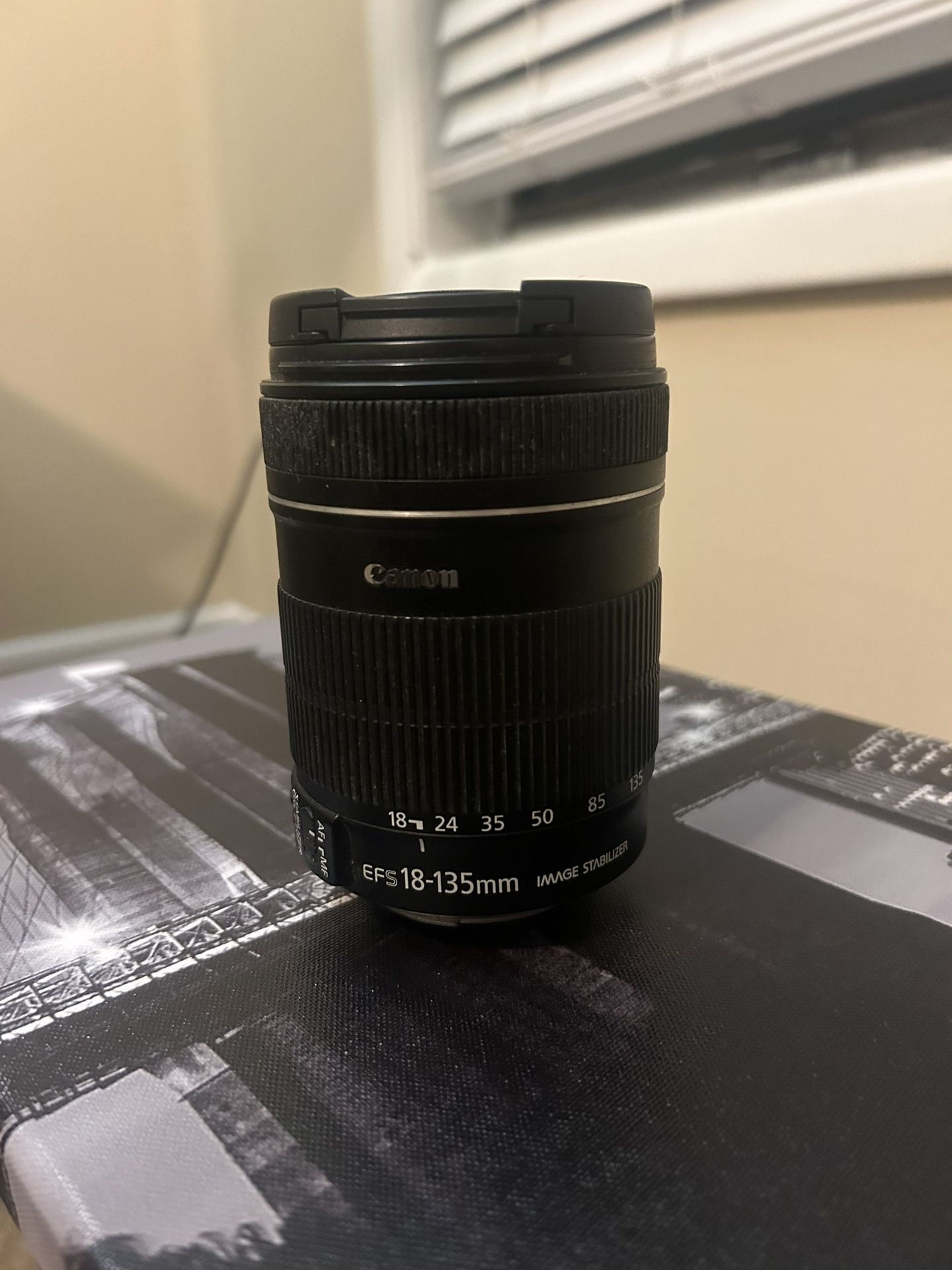EFS 18-135mm canon lens