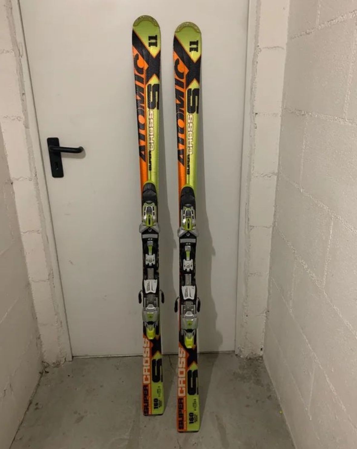 Atomic Super Cross S 11 Skis.