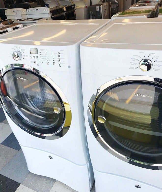 SMART ELECTROLUX WASHER AND DRYER