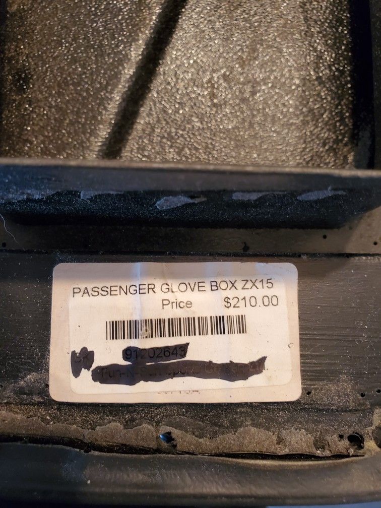 Passenger glovebox for 2015 skeeter ZX250 bass boat