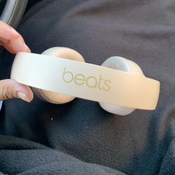 Beats Solo 4