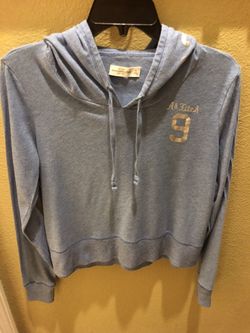 Abercrombie and Fitch medium sweatshirt like new women thin