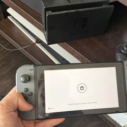 Nintendo Switch 