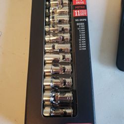 Icon Professional Universal Joint Shallow Socket Set 1/4 In Drive Metric 11 Piece Set No Skips