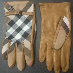Burberry Women’s Leather Gloves 