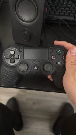 PS4 Controller