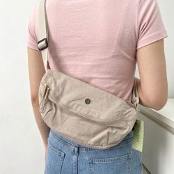 Lightweight Crossbody Chest Bag with 3 Zipper Compartments