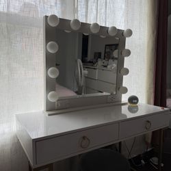 Vanity Table and Hollywood Mirror - Fully Assembled