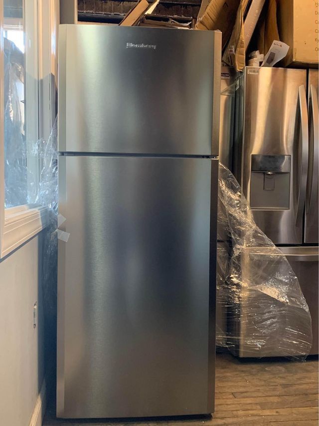 Blomberg - 28” Refrigerator, Stainless Steel