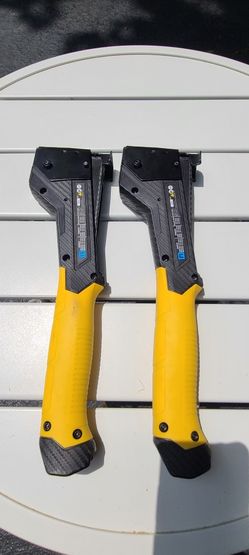 DEWALT Carbon Fiber Hammer Tacker DWHT75900 – Heavy Duty – 2 Available