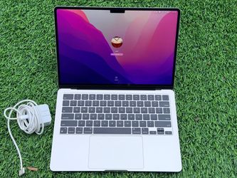 Apple MacBook Air 13" M2 · Starlight · 8GB RAM · 512GB SSD LIKE NEW!