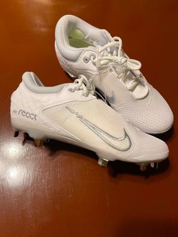 Baseball cleats sz 8 woman