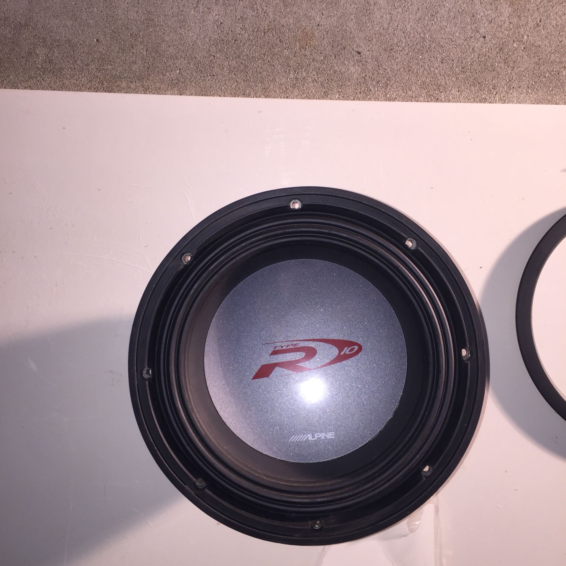 Alpine swr-1042d 10”inch type R subwoofer