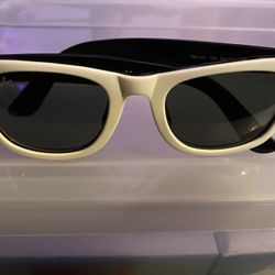 Rayban’s Wayfarer Brand New