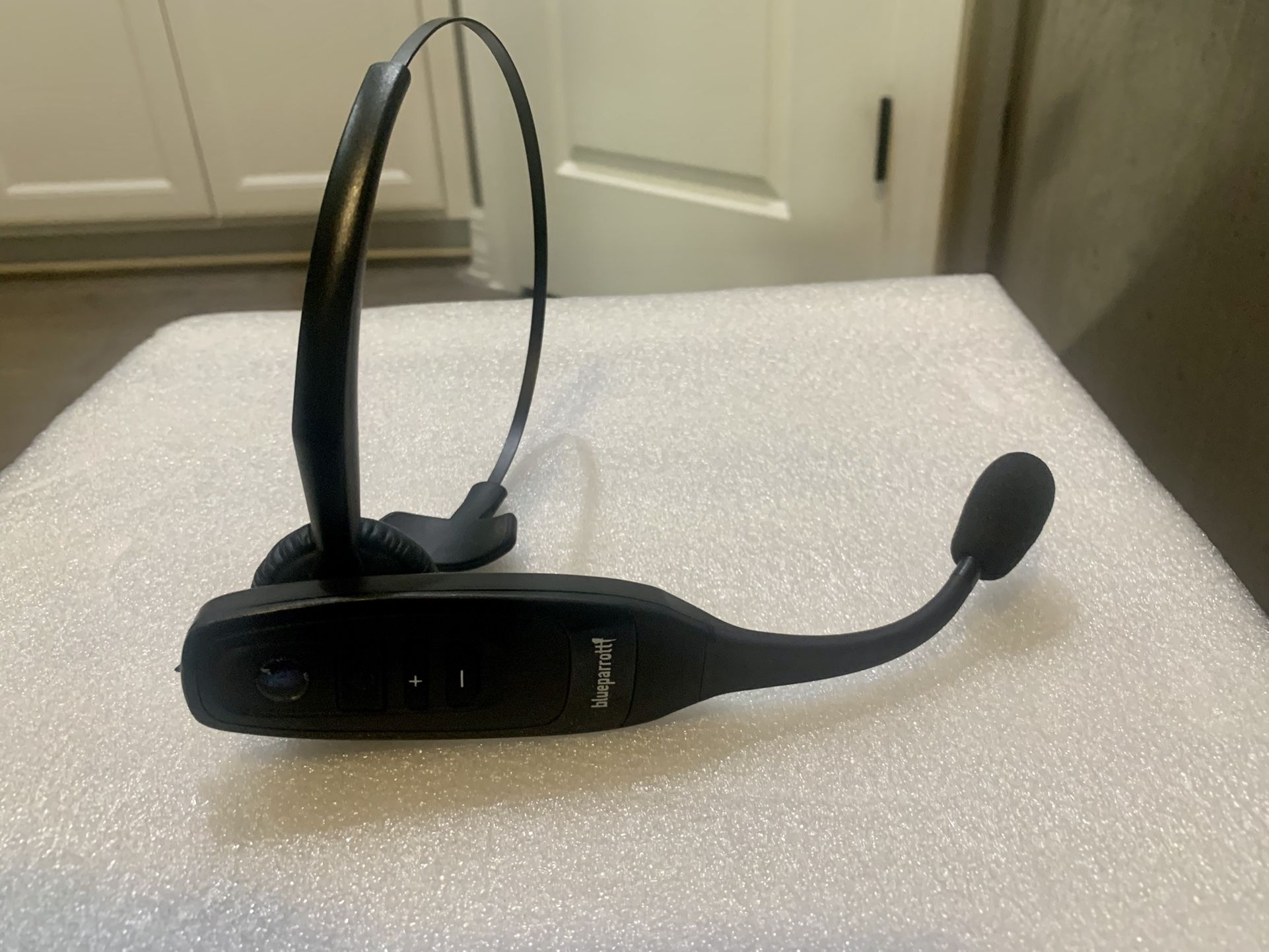 BlueParrott C400-XT Bluetooth Headset