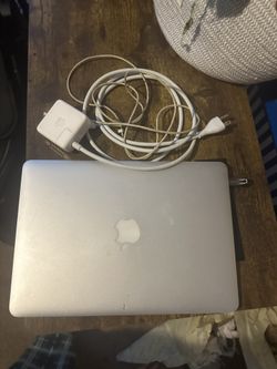 Mac Book
