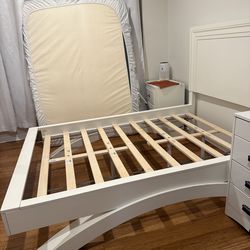 White Full Size Bed