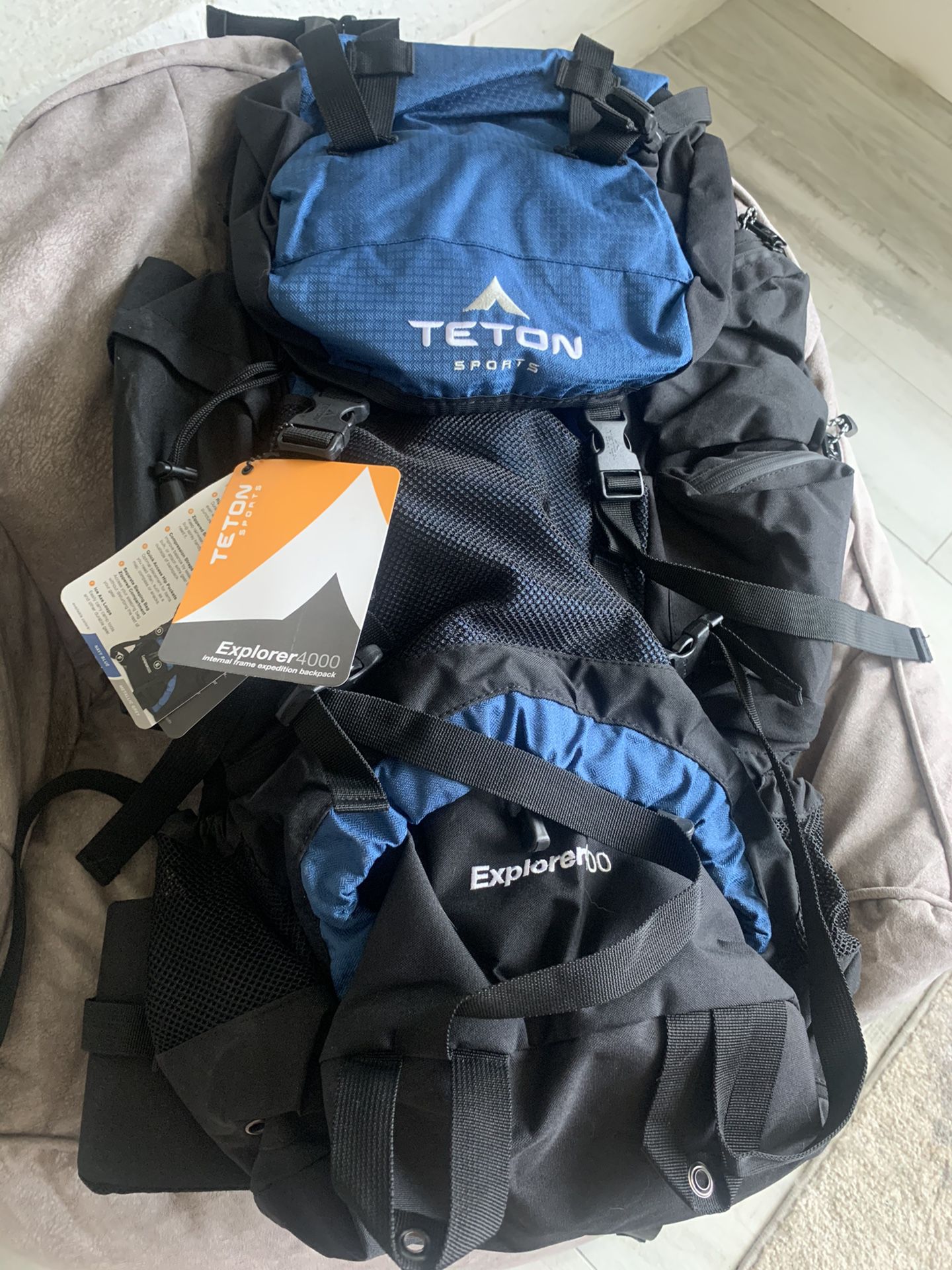 Teton Explorer 4000 hiking backpack-brand new