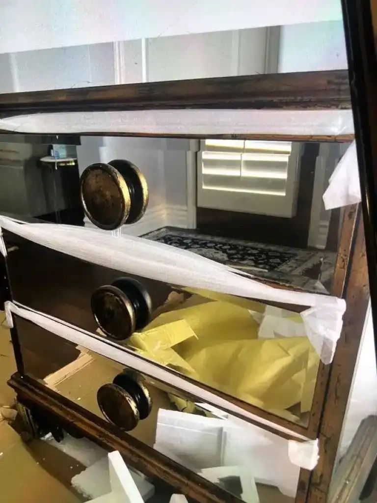 Abidjan 36” tall 3 drawer mirrored accent chest