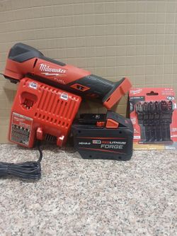 Milwaukee M18 FUEL Oscillating Multi-Tool Kit