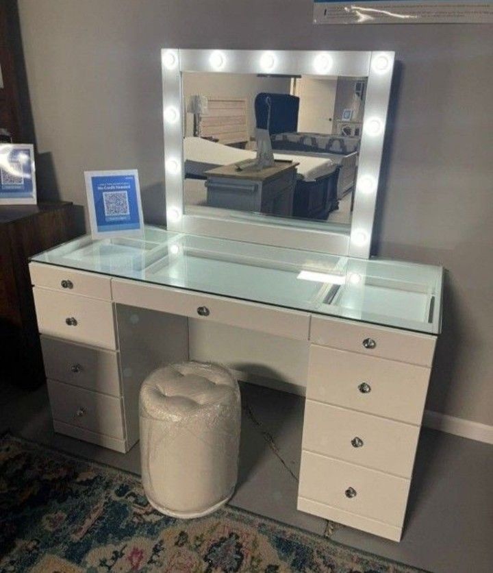 Avery White Vanity Full Set