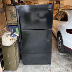 Whirlpool Refrigerator & Freezer