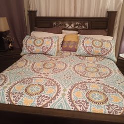  COMPLETE Queen Bedroom Set-MUST GO