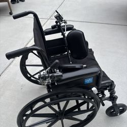 Wheelchair With Leg Support 