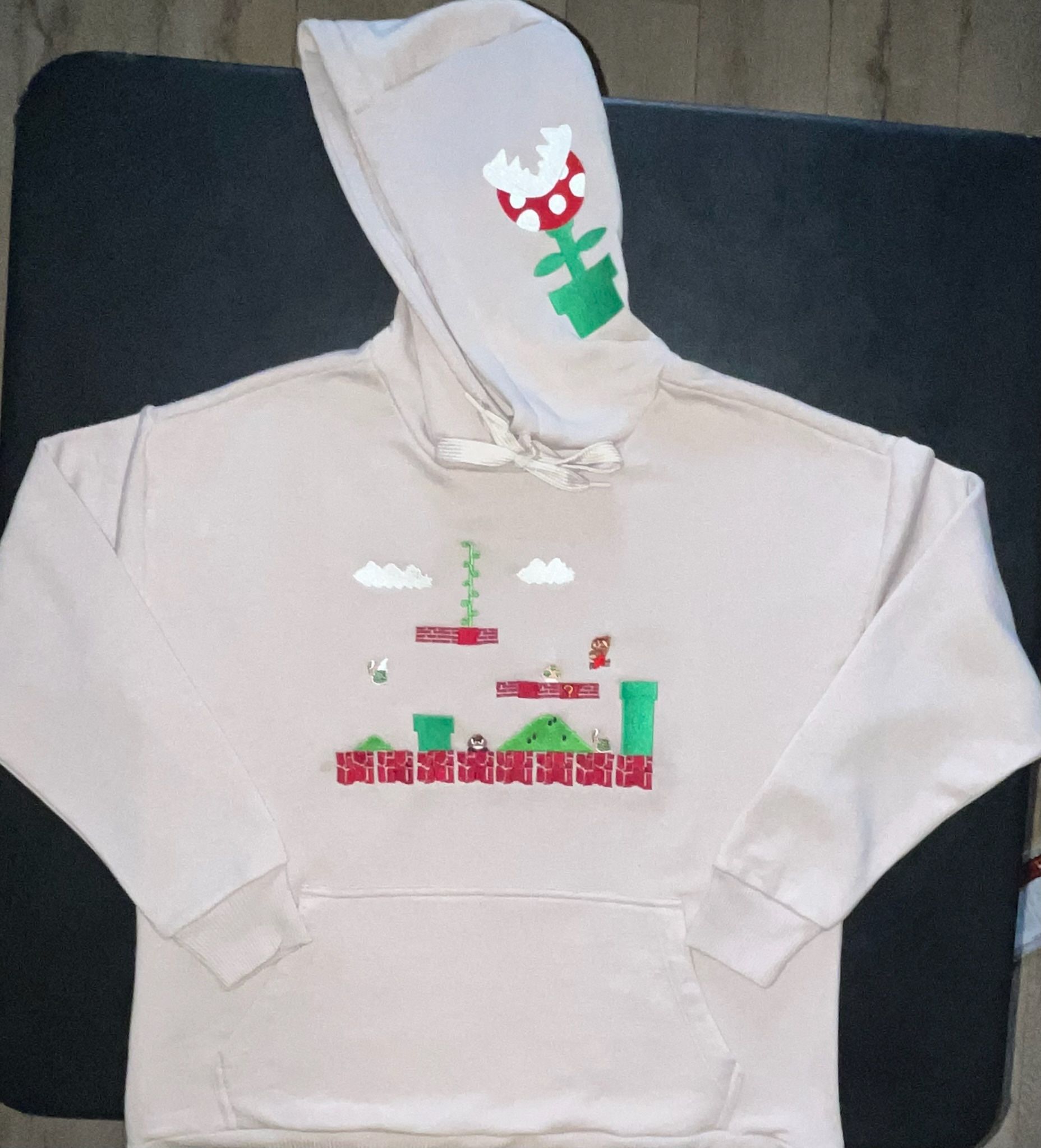 Hoodie Large Mario