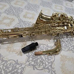 Allora AAS-550 Paris Series Alto Saxophone Lacquer