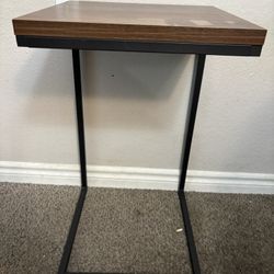 C-Shape Metal End Table