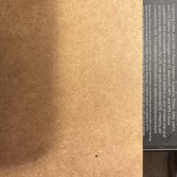 iPhone 11 Pro Max 256 Gold A lil Scratch At The Bottom And Cracked In The Back 