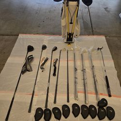 Callaway Women’s Golf Club Set (Includes white golf bag)