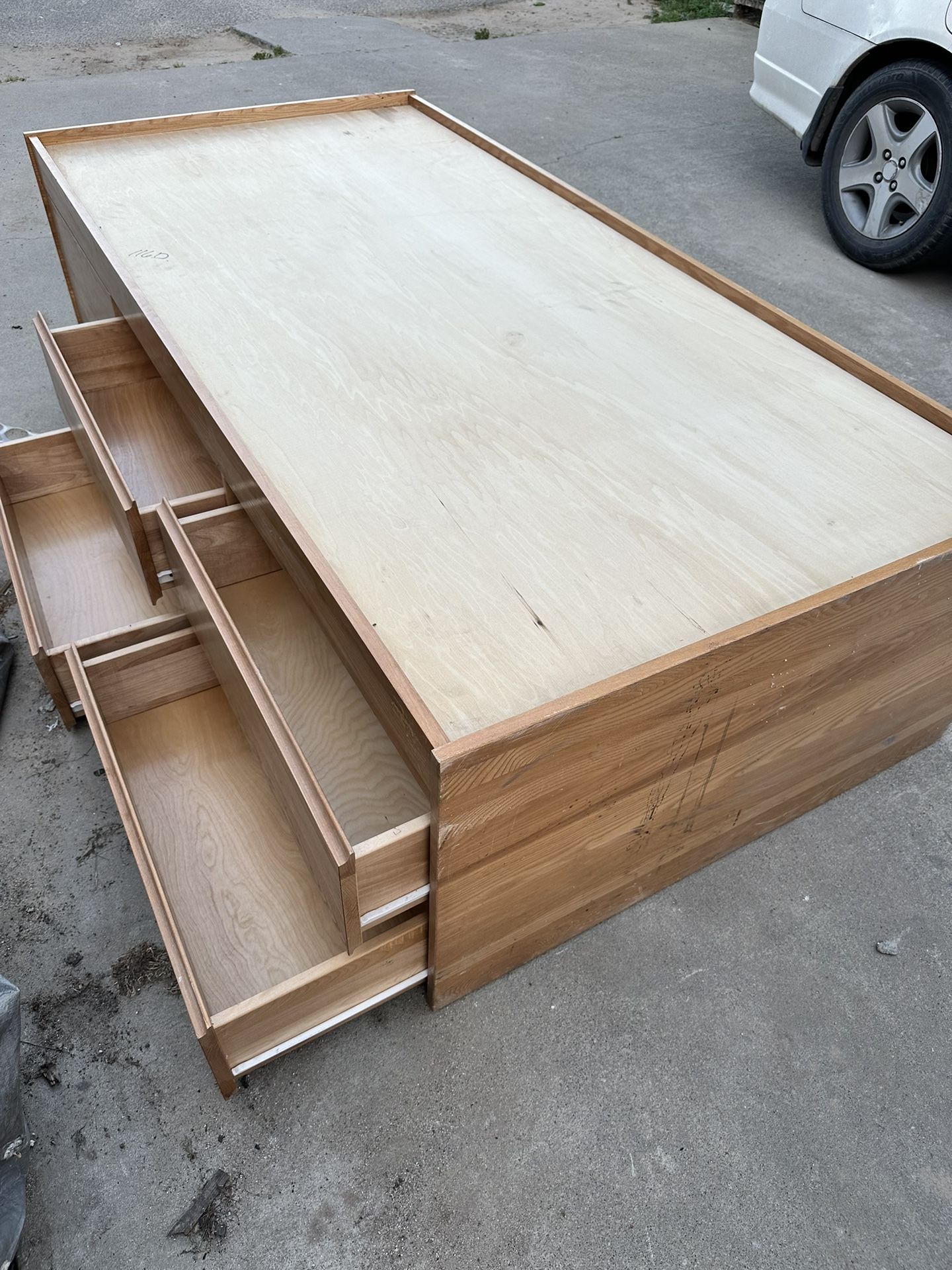 Twin bed frame (Make offer)