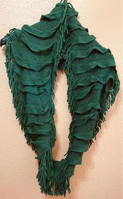 Green Knit Ruffle Fringe Scarf