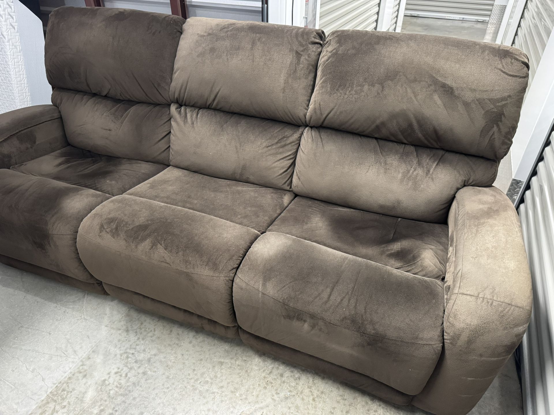 Power Reclining Sofa & Loveseat Set – Excellent Condition