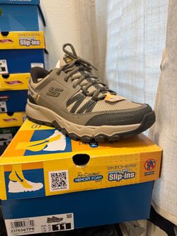 Skechers Slip-ins Trail Sneaker Men's Size 11