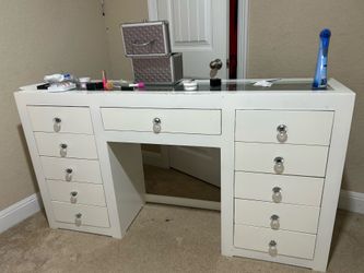 Dresser with bed not mattress 400.00 for all