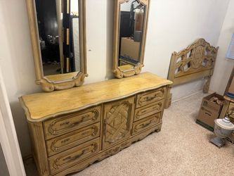 Free Bedroom Set - Pick Up This Friday 10/23