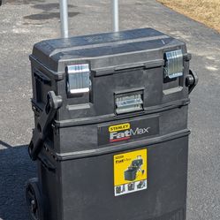 Stanley rooling tool box