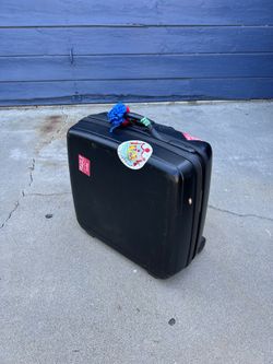 Samsonite hard suitcase