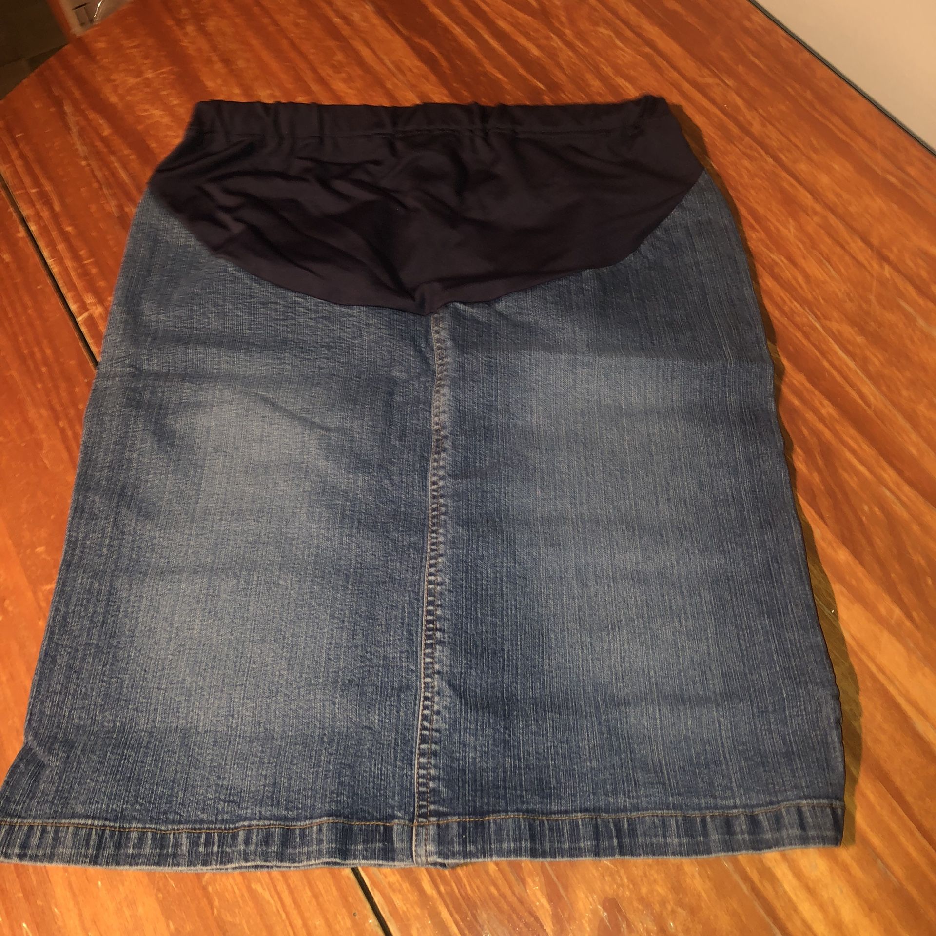 Old Navy Maternity Size Small Denim Skirt