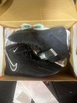 Wrestling shoes