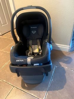 UPPAbaby MESA Infant Car Seat with Base