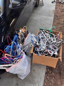 300+ plastic hangers