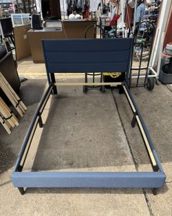 BED FRAME, FULL SIZE! 85$