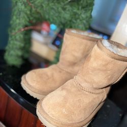 Toddle UGG BOOTS 7T