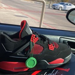 Jordan’s 4 Red Thunder 