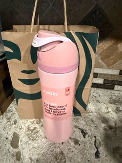 Owala x Starbucks FreeSip Insulated Water Bottle 24oz Pink