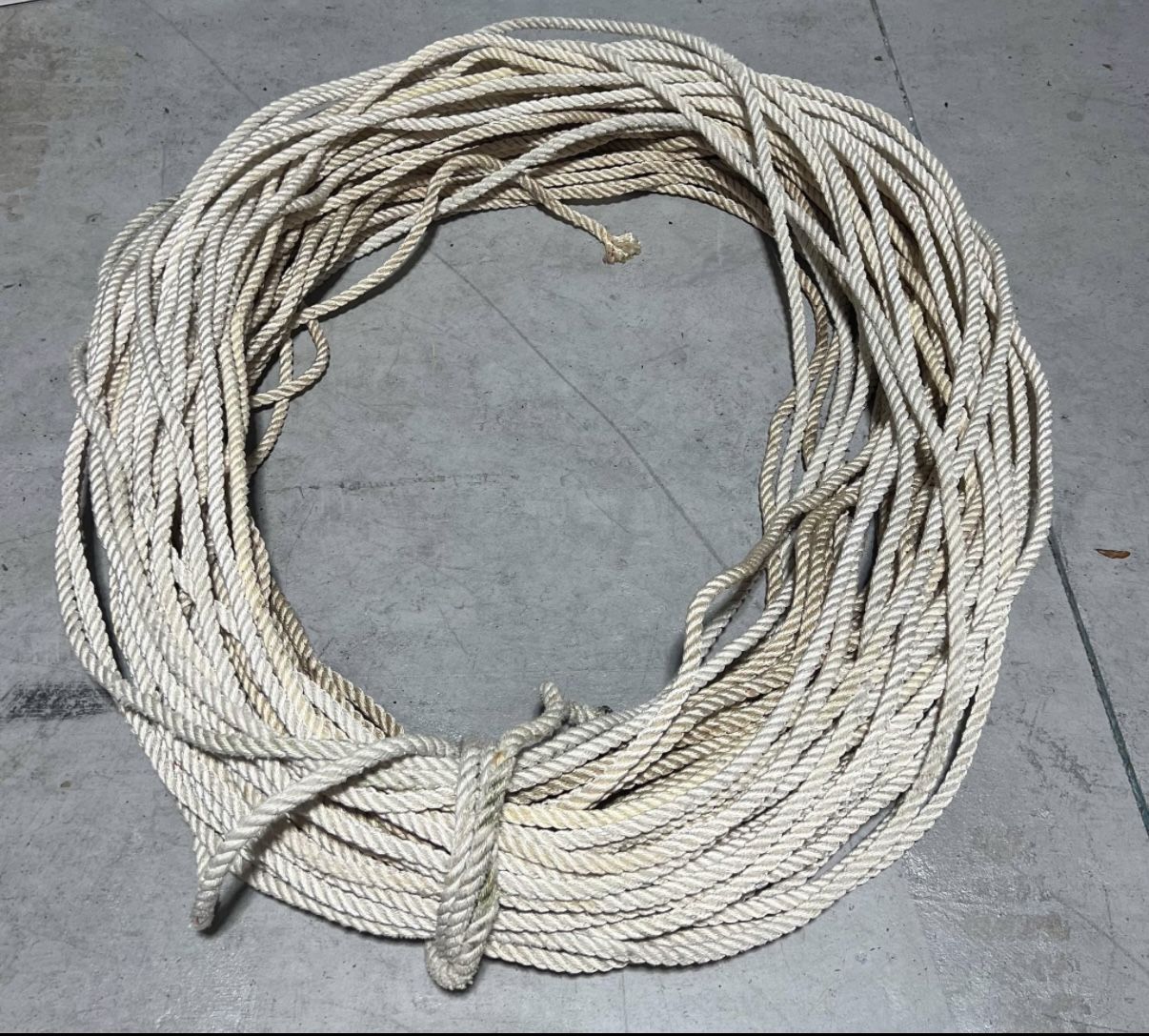 300 ft, 1/2” nylon marine rope